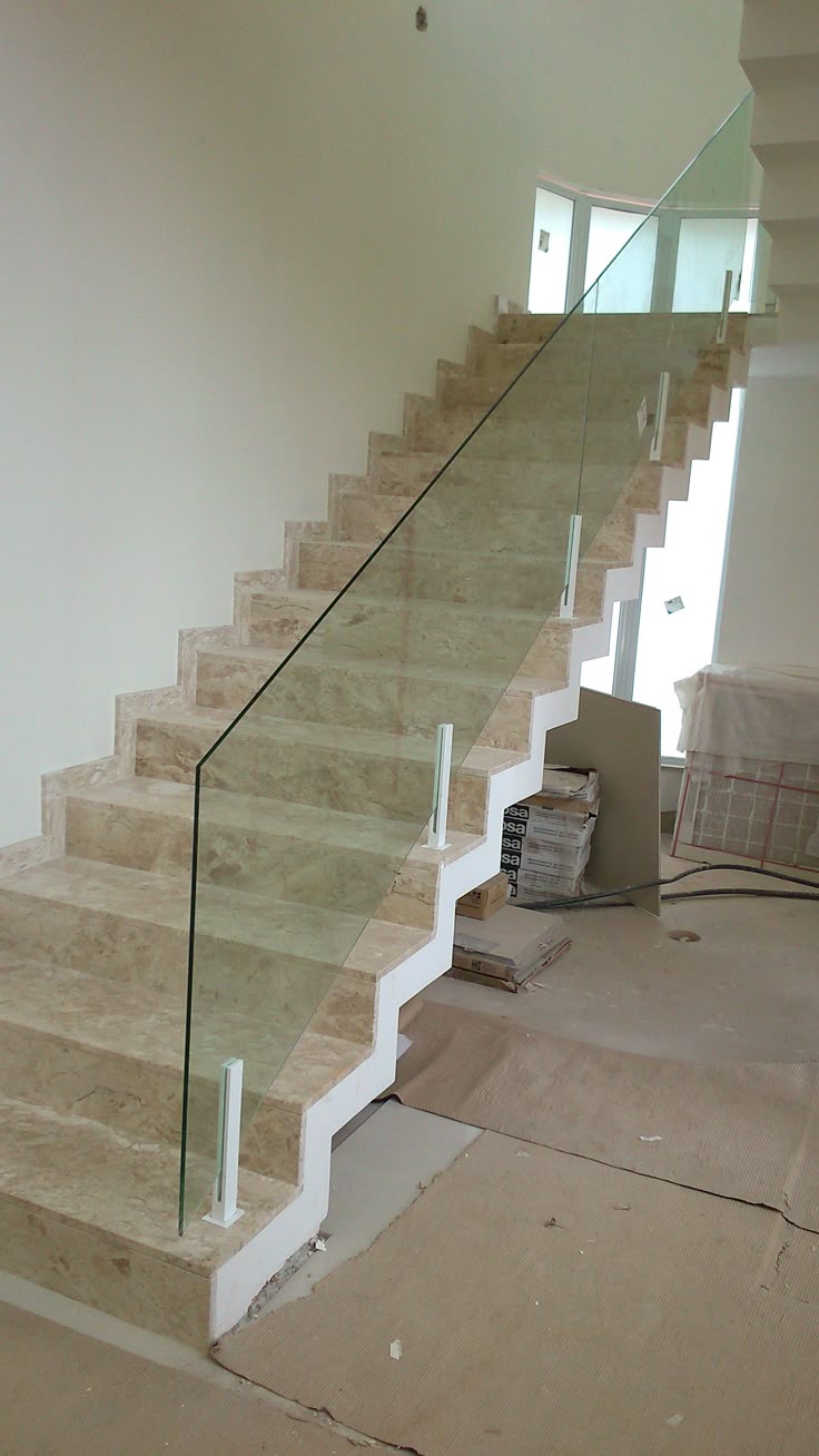 frameless glass staircase (2)