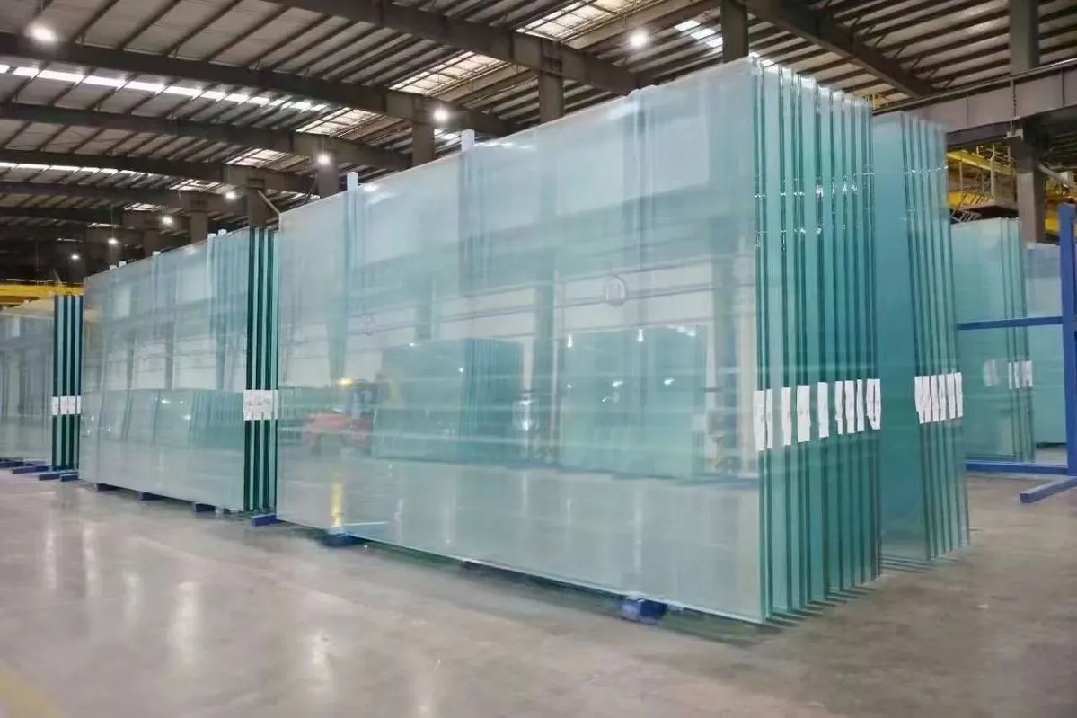 Clear Glass Supplier Dubai