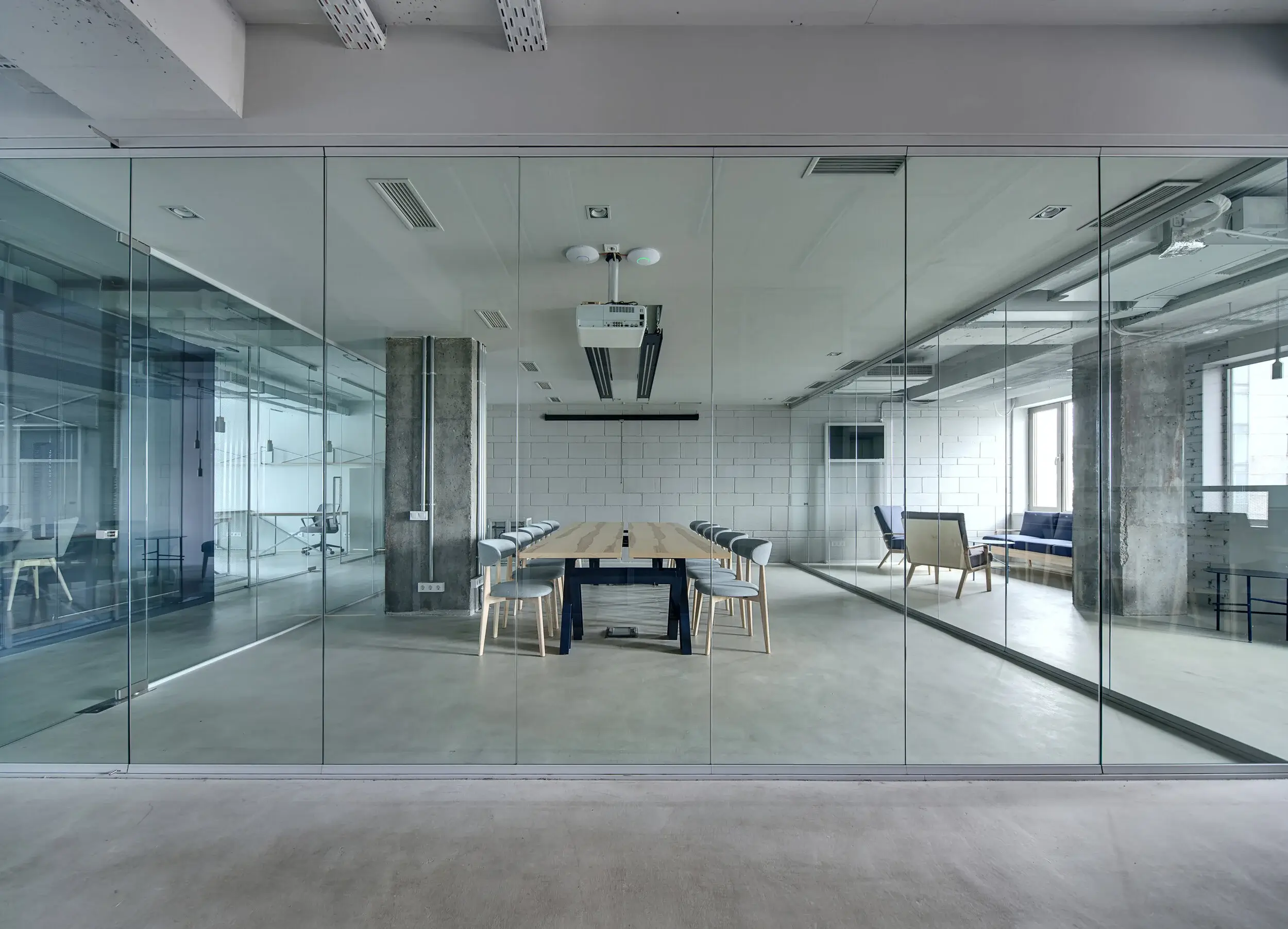 FramelessGlassWall 1