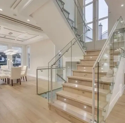 Staircase Glass Railing Dubai Glass Railing Service 500x500 1