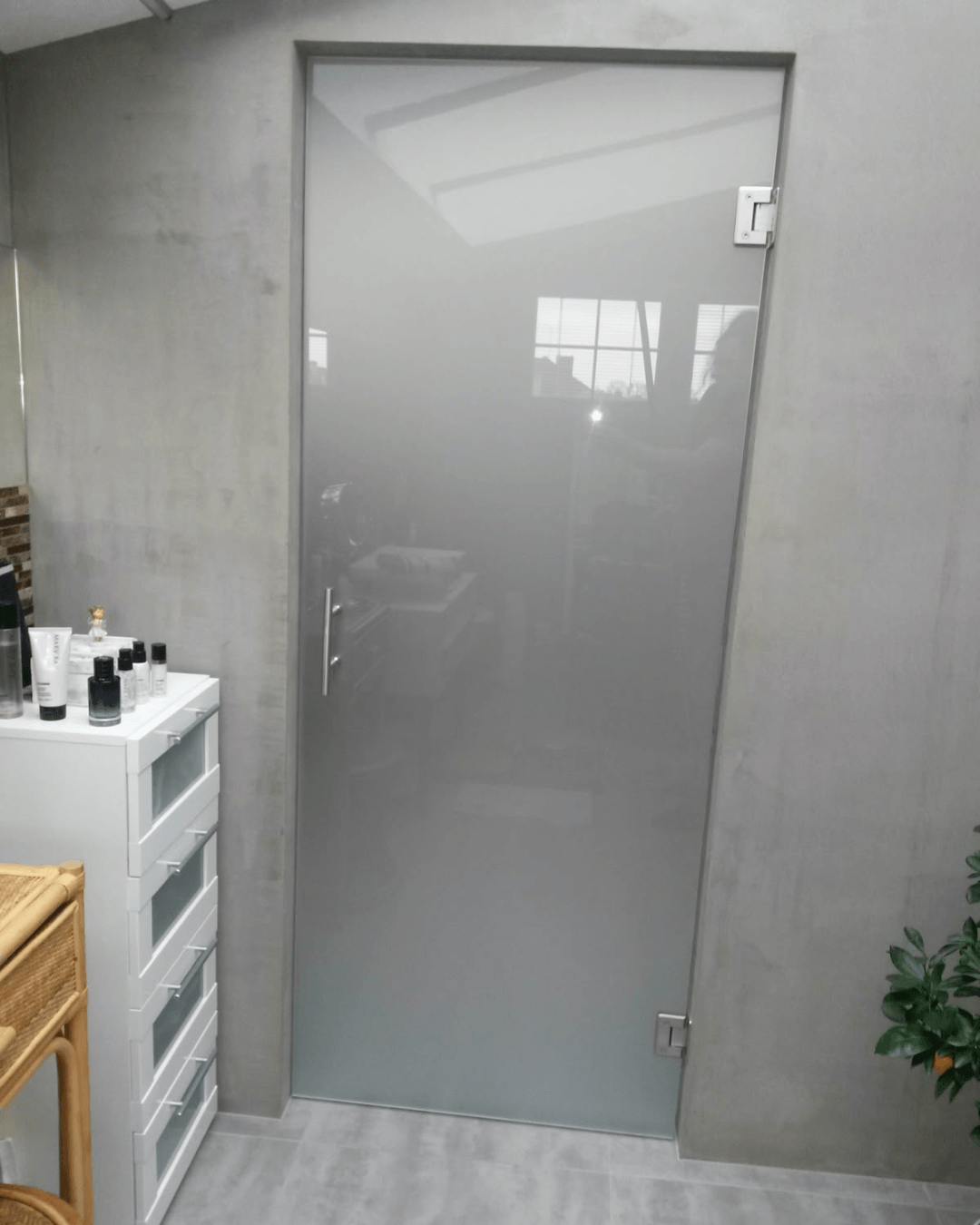 Frameless Glass Door Dubai 9